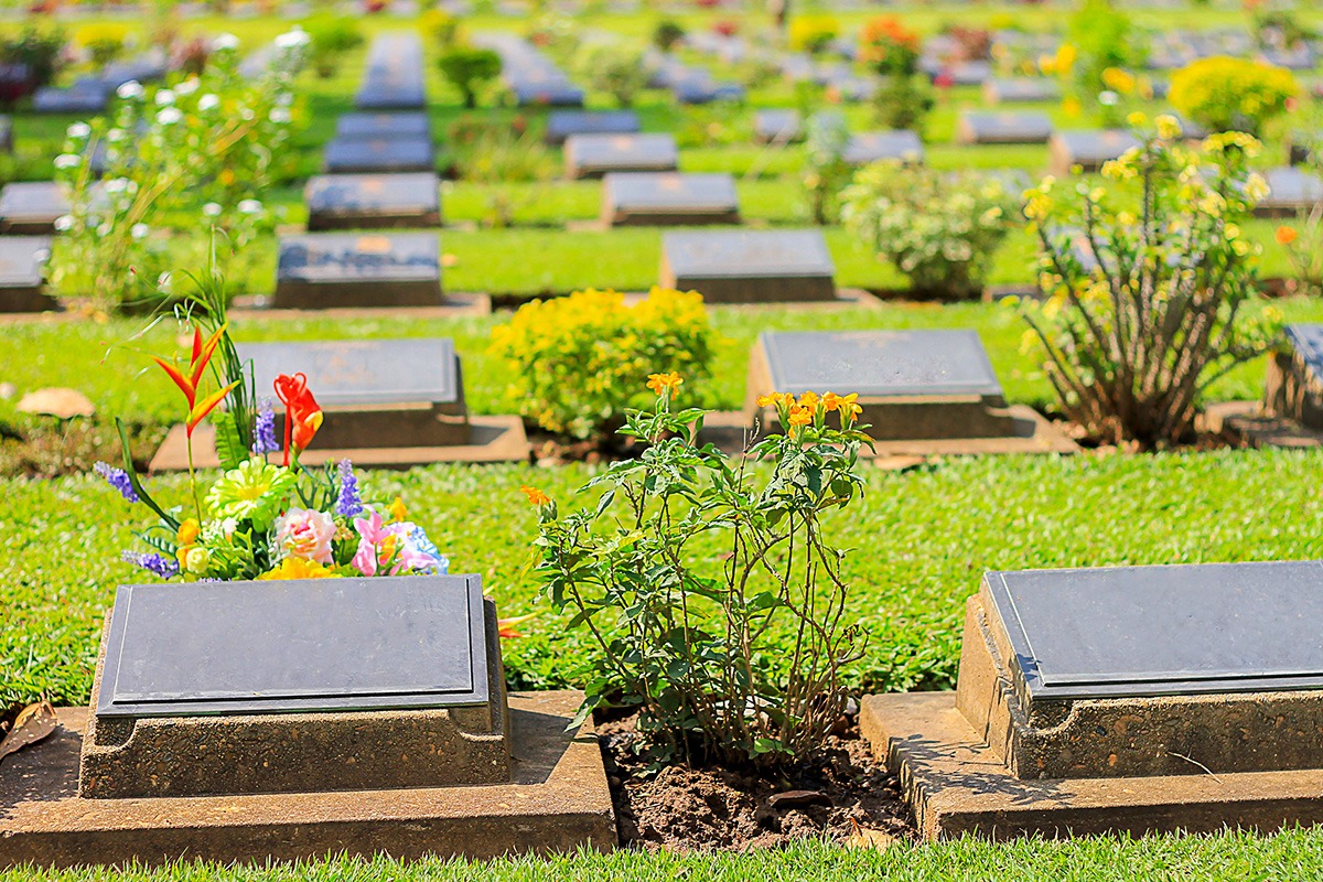 אטרקציות בקנצ'נבורי-פעילויות-אטרקציות תיירותיות-בית הקברות המלחמה של קנצ'נבורי